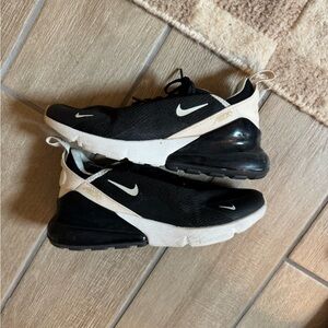 EUC nike air max 270 size 8